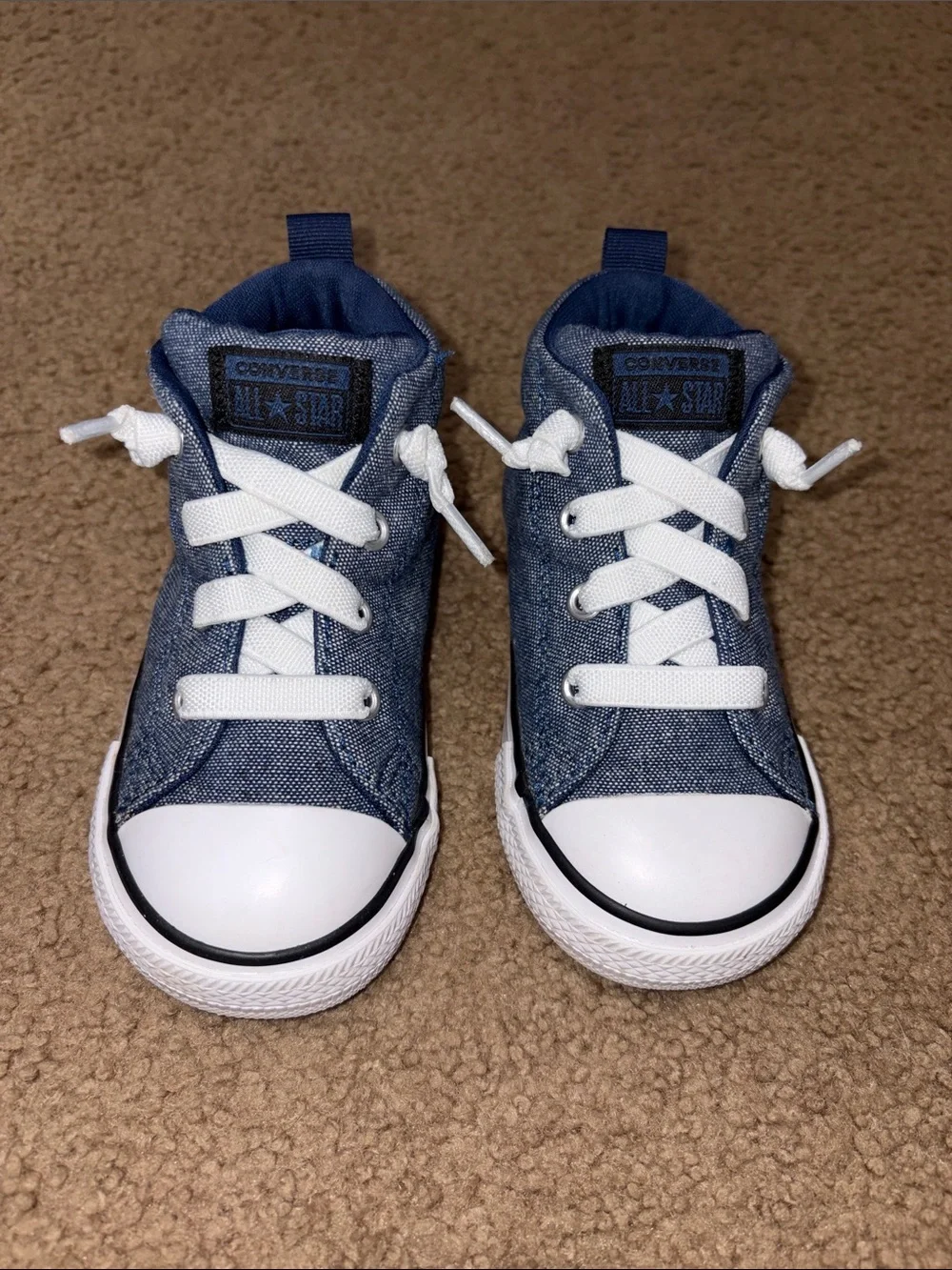 Converse toddler Kids Blue Canvas High-Top Sneakers with White Accents size 7